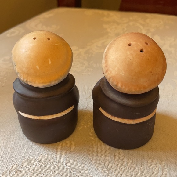 Vintage German Goebel Friar Tuck salt and pepper shakers from 1950s, EUC - Picture 6 of 10